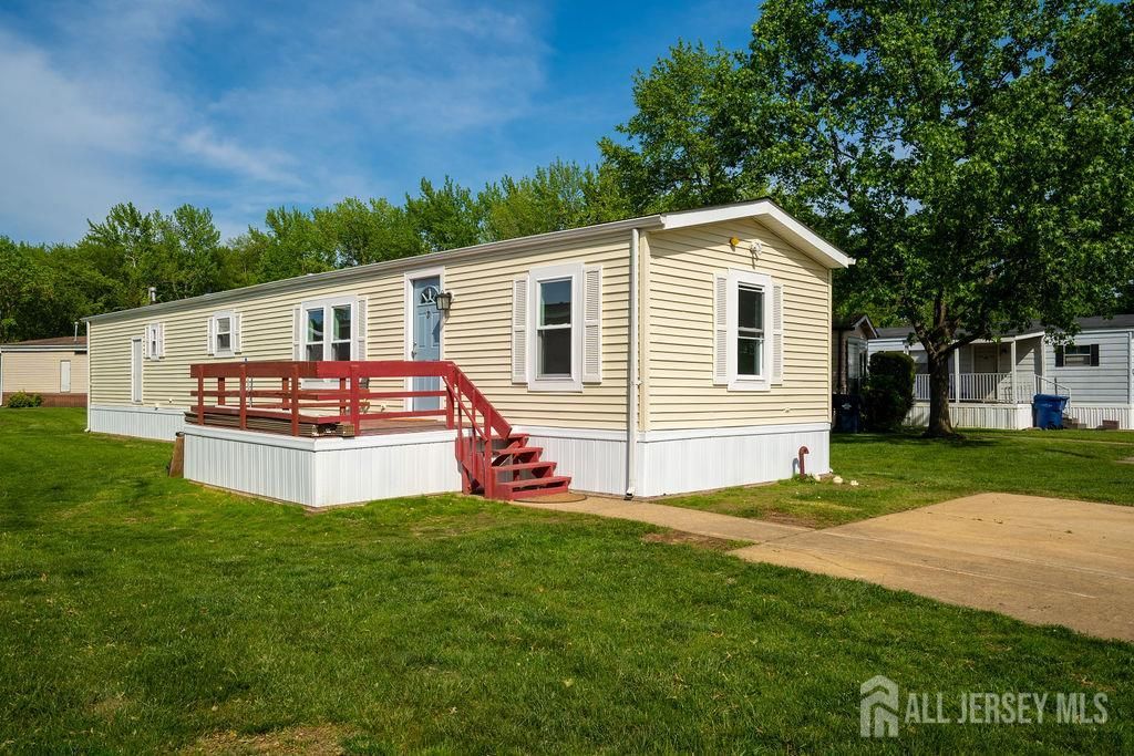 7 Deerbrook Boulevard, North Brunswick, NJ 08902