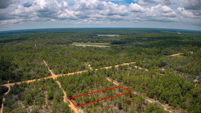 214 Flamingo Dr, Interlachen, FL 32148