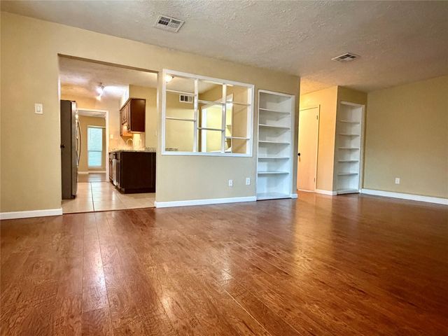 5801 Lumberdale Road 86, Houston, TX 77092