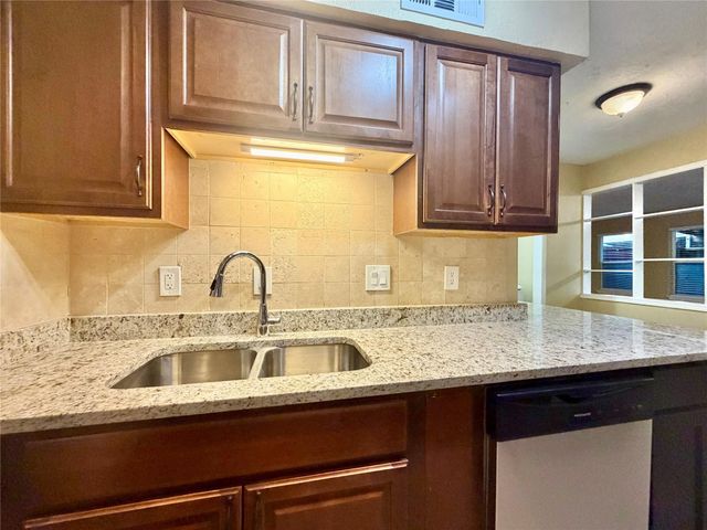 5801 Lumberdale Road 86, Houston, TX 77092