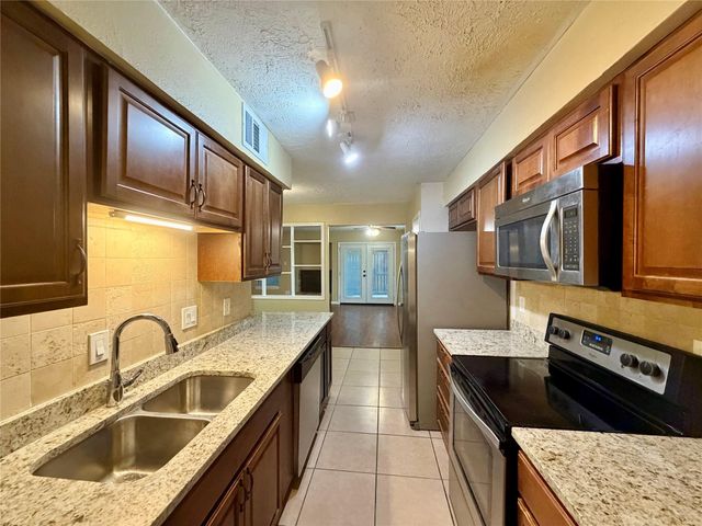 5801 Lumberdale Road 86, Houston, TX 77092