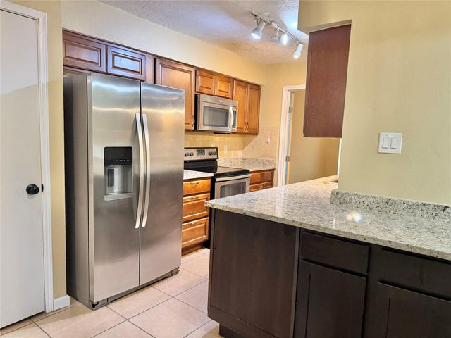 5801 Lumberdale Road 86, Houston, TX 77092