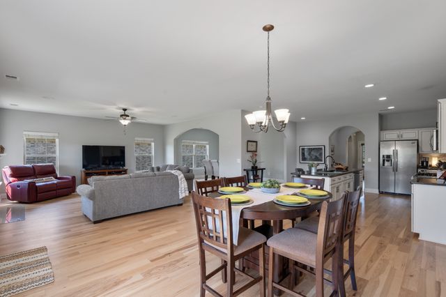 168 Meandering Dr, Lebanon, TN 37090