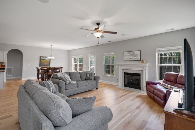 168 Meandering Dr, Lebanon, TN 37090