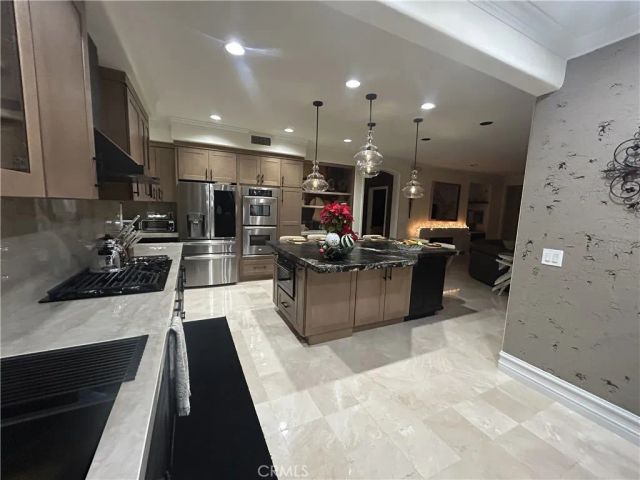 19 Sovente, Irvine, CA 92606