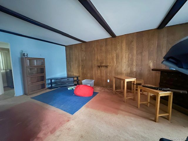 26 Malvern Lane, Stony Brook, NY 11790