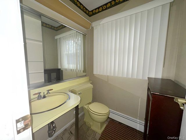 26 Malvern Lane, Stony Brook, NY 11790