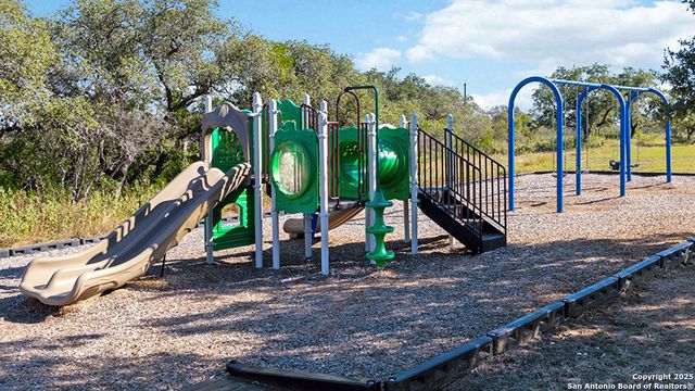 125 Tania Trail, San Antonio, TX 78245