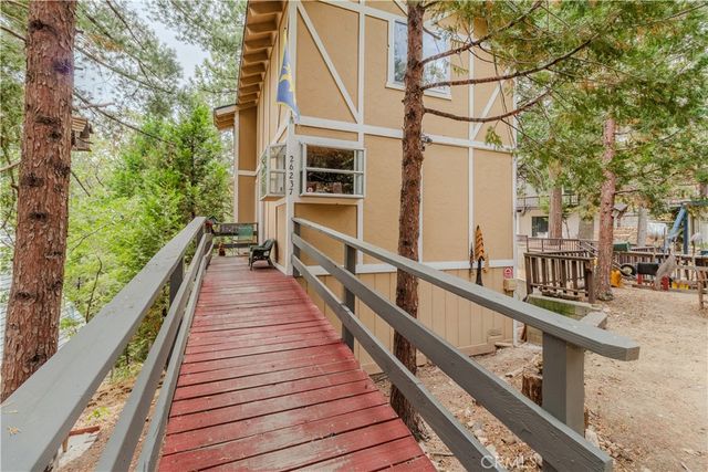 26237 Sky Ridge, Twin Peaks, CA 92391