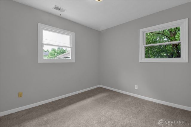 22 Fig Street, Fairborn, OH 45324