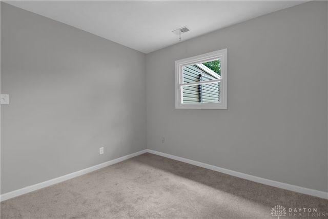 22 Fig Street, Fairborn, OH 45324