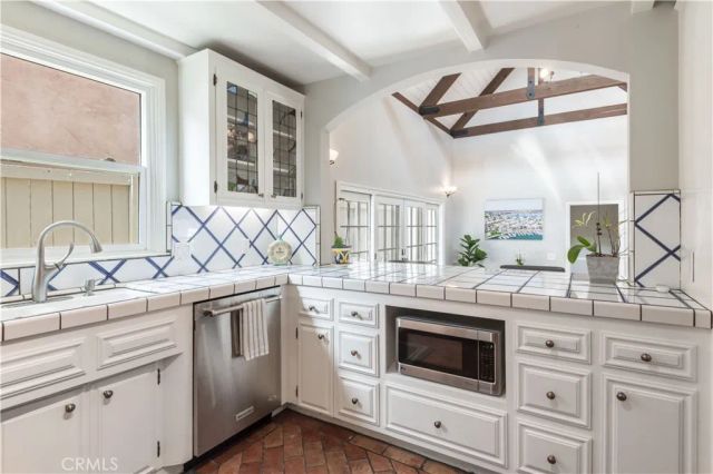 123 Syracuse Walk, Long Beach, CA 90803