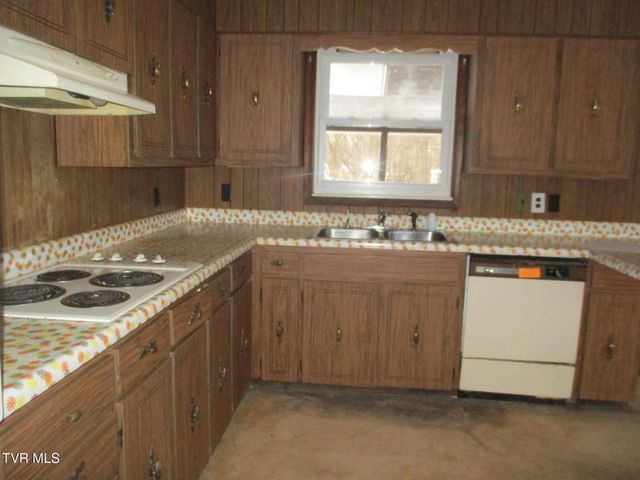 111 Sugar Maple Lane, Johnson City, TN 37601