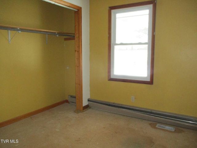 111 Sugar Maple Lane, Johnson City, TN 37601