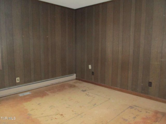 111 Sugar Maple Lane, Johnson City, TN 37601