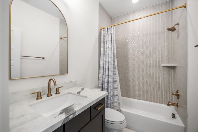 13822 Friarstone Pointe Drive, Cypress, TX 77433