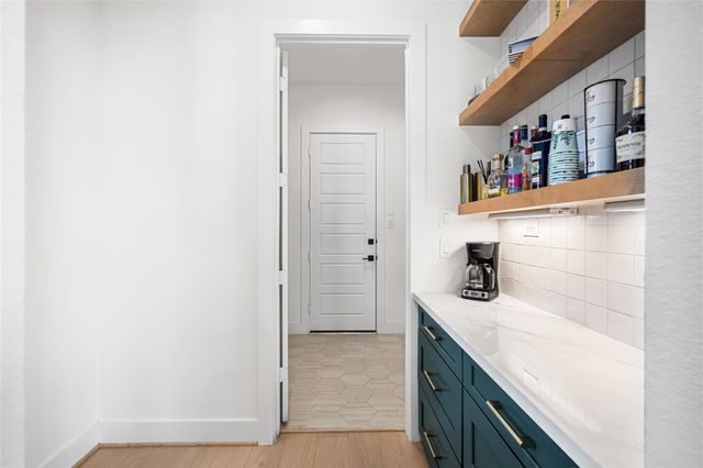 13822 Friarstone Pointe Drive, Cypress, TX 77433