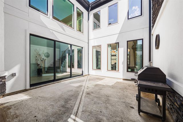 13822 Friarstone Pointe Drive, Cypress, TX 77433