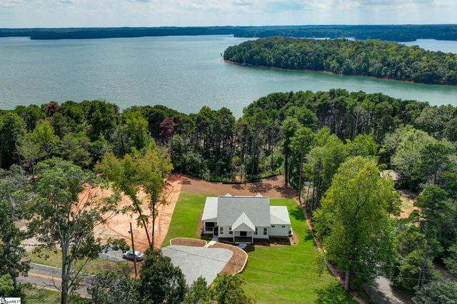 1218 Andersonville Road, Townville, SC 29689