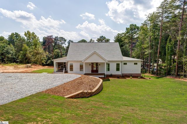 1218 Andersonville Road, Townville, SC 29689