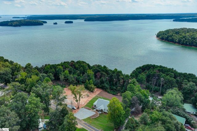 1218 Andersonville Road, Townville, SC 29689