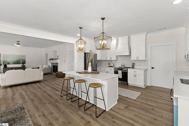 1218 Andersonville Road, Townville, SC 29689