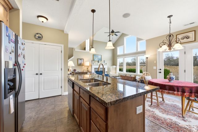 10219 S MYSTIC FALLS WAY, South Jordan, UT 84095