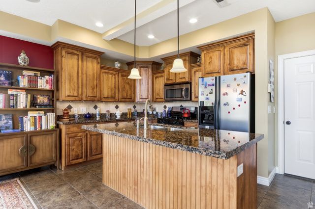 10219 S MYSTIC FALLS WAY, South Jordan, UT 84095