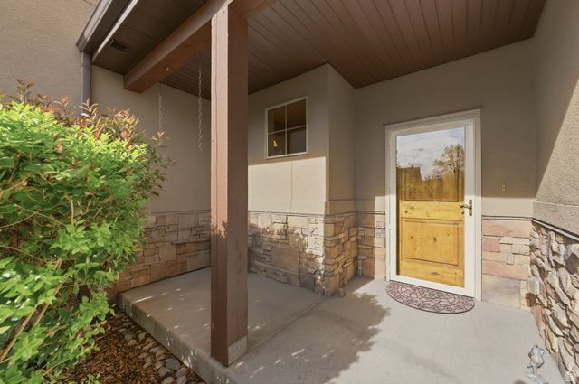 10219 S MYSTIC FALLS WAY, South Jordan, UT 84095
