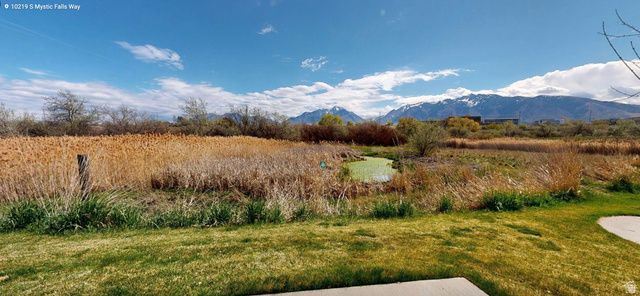 10219 S MYSTIC FALLS WAY, South Jordan, UT 84095