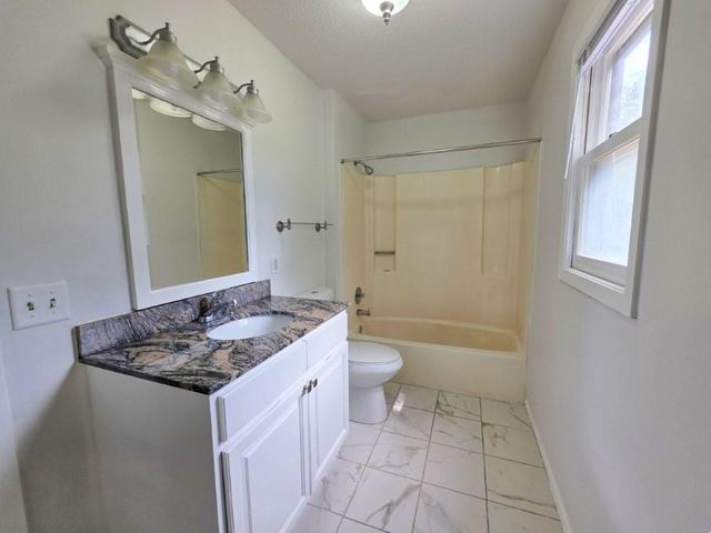 913 Marion Street, Saint Paul, MN 55117