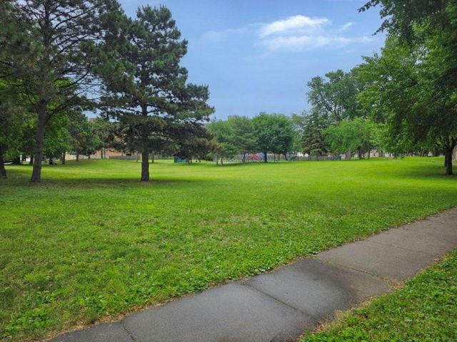 913 Marion Street, Saint Paul, MN 55117