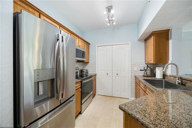 12960 Positano CIR 202, Naples, FL 34105