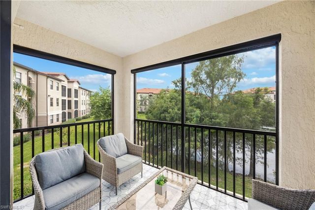12960 Positano CIR 202, Naples, FL 34105
