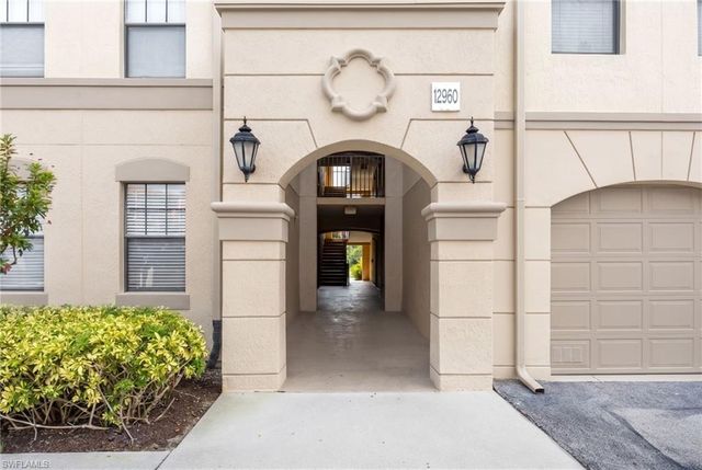 12960 Positano CIR 202, Naples, FL 34105