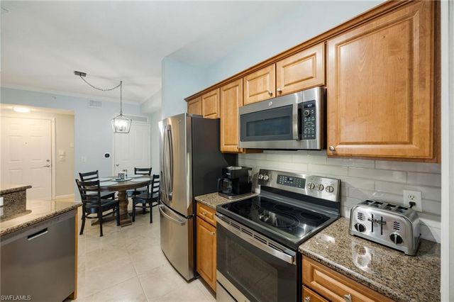 12960 Positano CIR 202, Naples, FL 34105