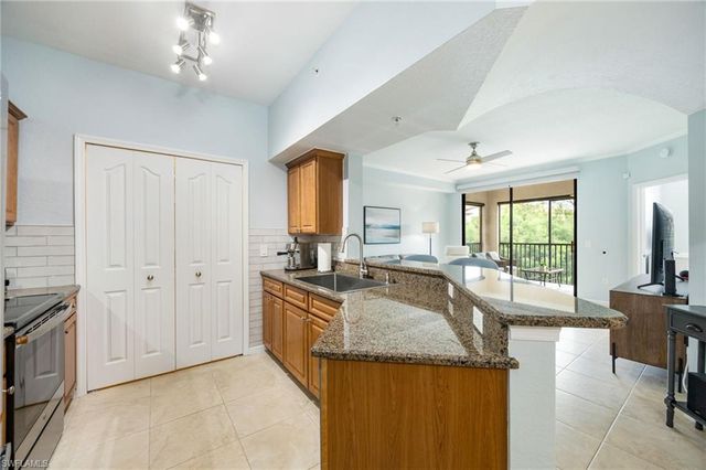 12960 Positano CIR 202, Naples, FL 34105
