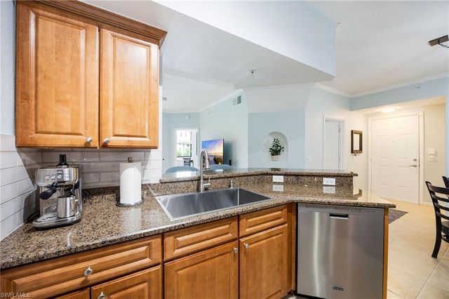 12960 Positano CIR 202, Naples, FL 34105