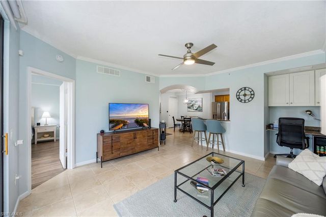 12960 Positano CIR 202, Naples, FL 34105