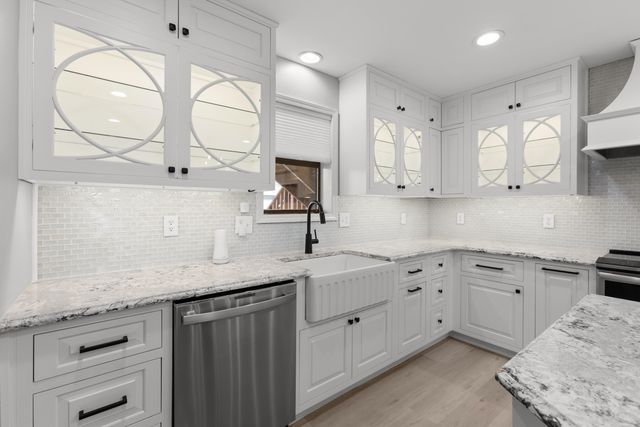 24 Starboard Drive 6, Kimberling City, MO 65686