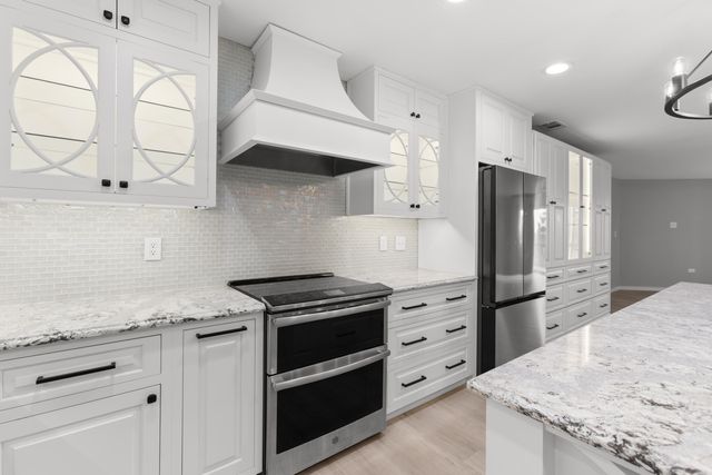 24 Starboard Drive 6, Kimberling City, MO 65686