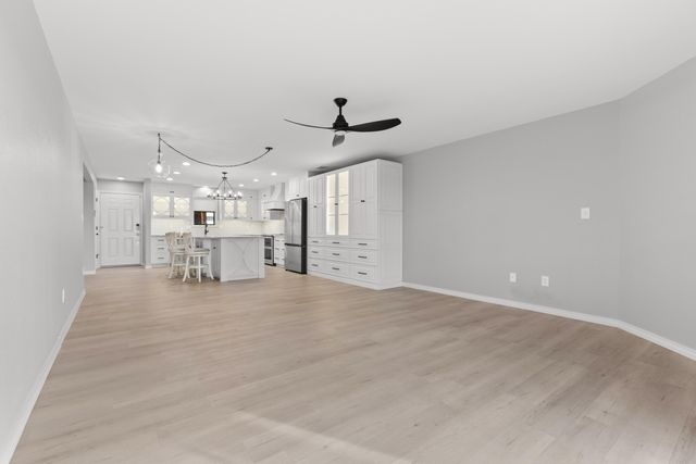 24 Starboard Drive 6, Kimberling City, MO 65686