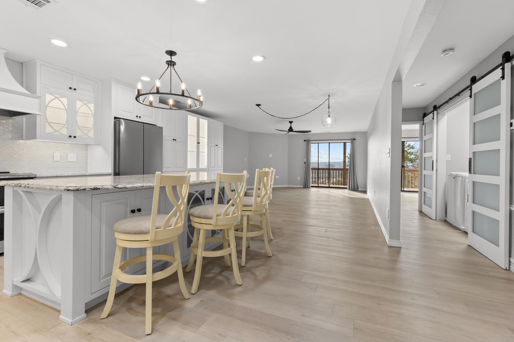 24 Starboard Drive 6, Kimberling City, MO 65686