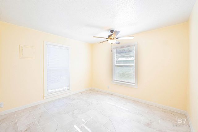 1109 Caroline Avenue, Daphne, AL 36526