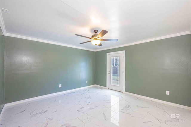 1109 Caroline Avenue, Daphne, AL 36526