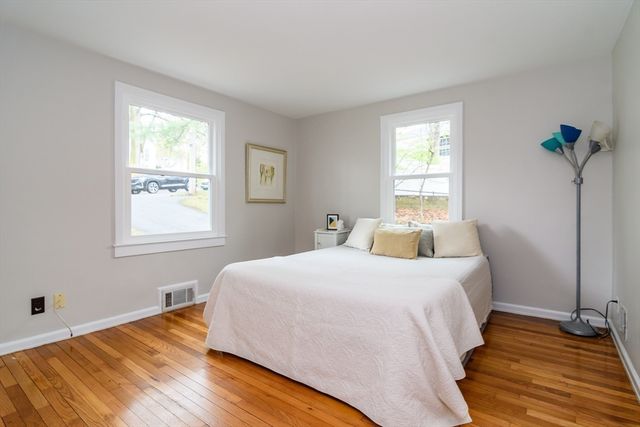 21 Nimitz Cir, Natick, MA 01760