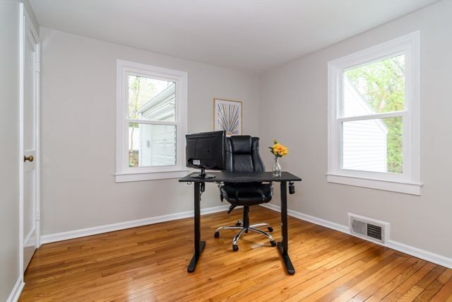 21 Nimitz Cir, Natick, MA 01760