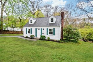 21 Nimitz Cir, Natick, MA 01760