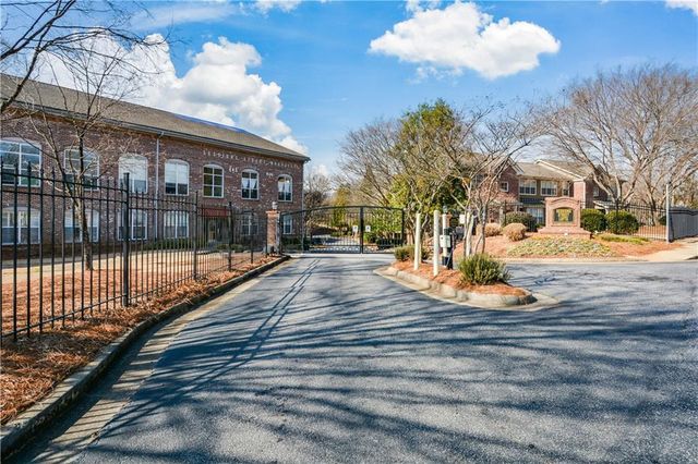 445 N Sessions Street NW 1102, Marietta, GA 30060