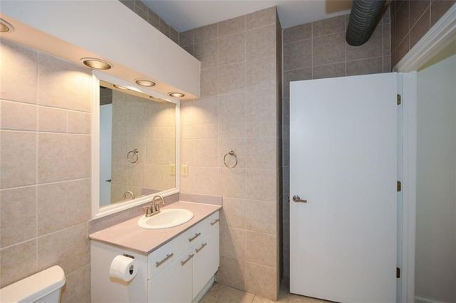 445 N Sessions Street NW 1102, Marietta, GA 30060